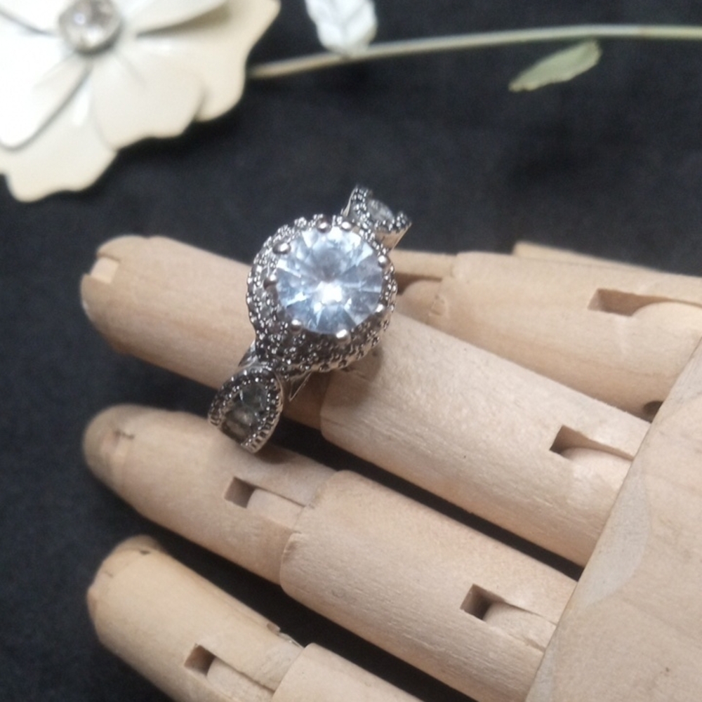 Classic Silver and Cubic Zirconia Ring with Intricate Detailing Size  6.75